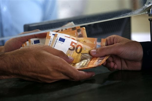 Φιάσκο με το κοινωνικό μέρισμα: 585.000 αιτήσεις βρίσκονται σε εκκρεμότητα – Και με παράταση δεν σώζεται ούτε το 1/10